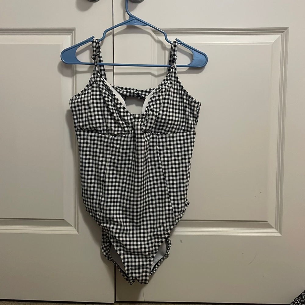 Worn once. In good condition.